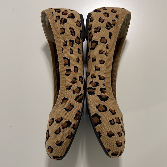 Amazon Essentials Leopard Ballet Flats Size 8.5 - Picture 7 of 9
